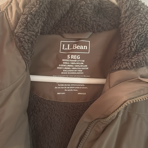 L.L Bean jacket size woman’s small - Picture 2 of 5